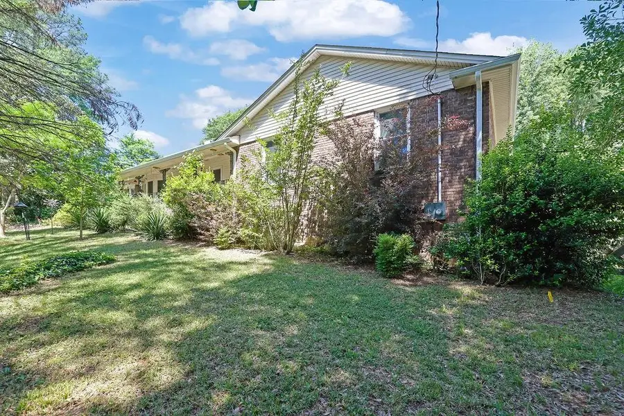 650 Riverside Road, Roswell, GA 30075 - #2
