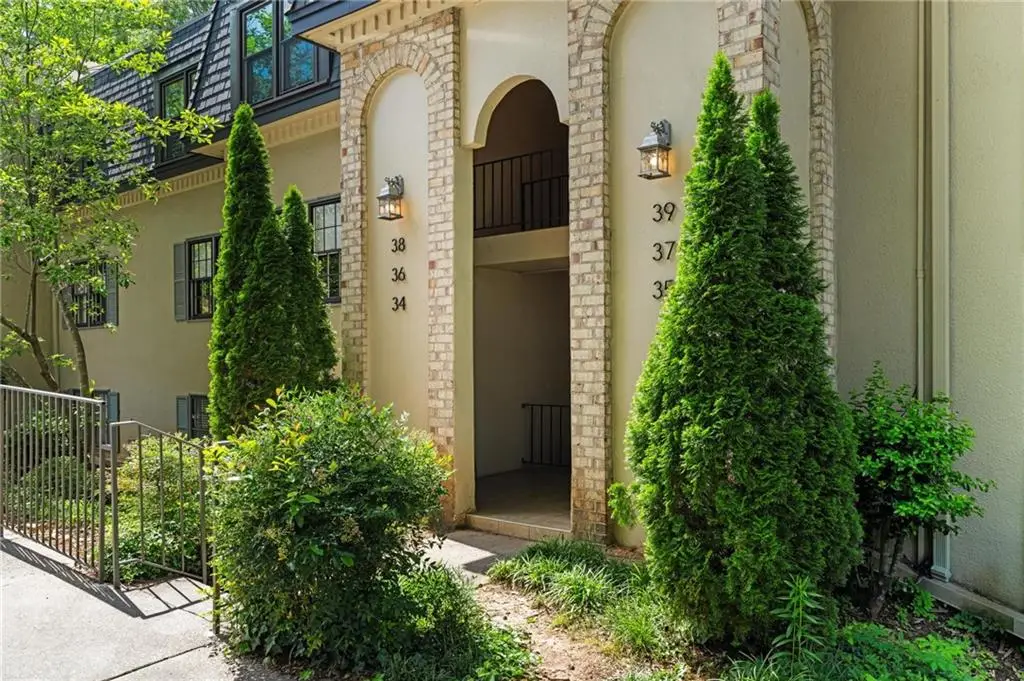 34 Chaumont Square Nw, Atlanta, GA 30327 - #1