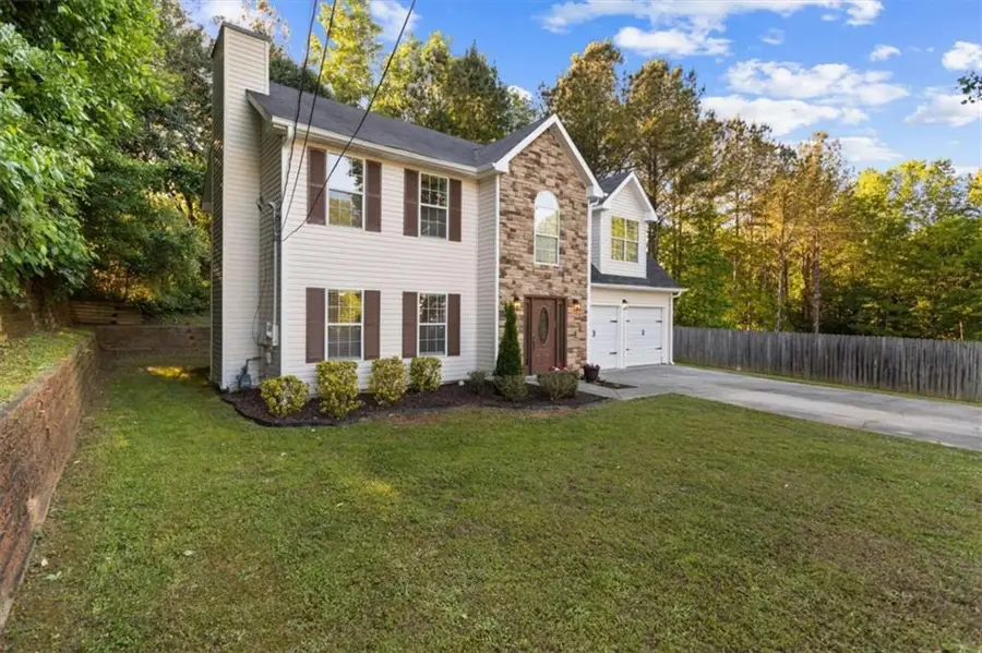 3897 Creek Shoals Ln, Ellenwood, GA 30294 - #3