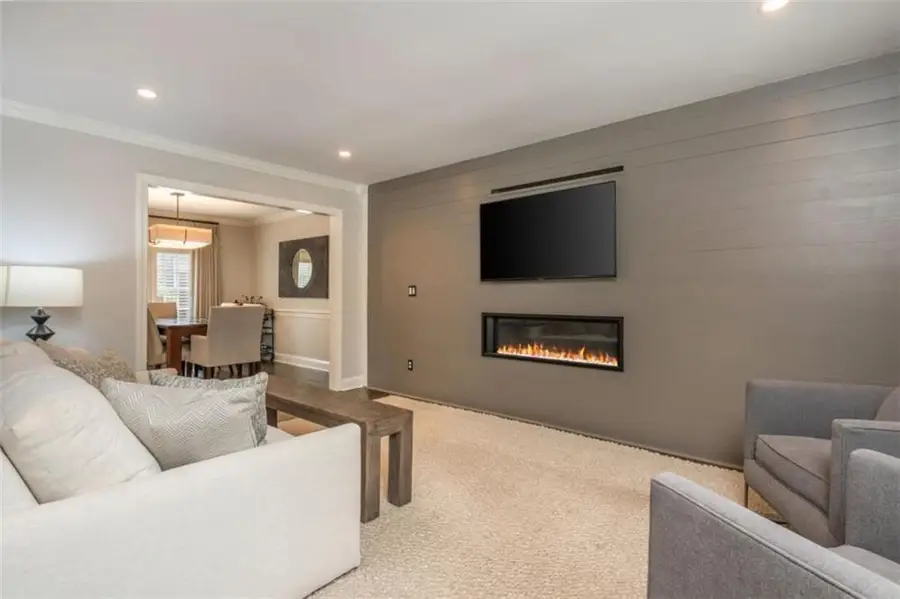7 Queen Victoria Place, Atlanta, GA 30342 - #3