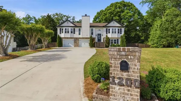 1200 Brookton Drive, Dacula, GA 30019