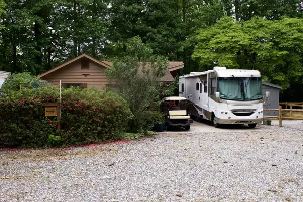 87 Maple Wood Lane, Cleveland, GA 30528