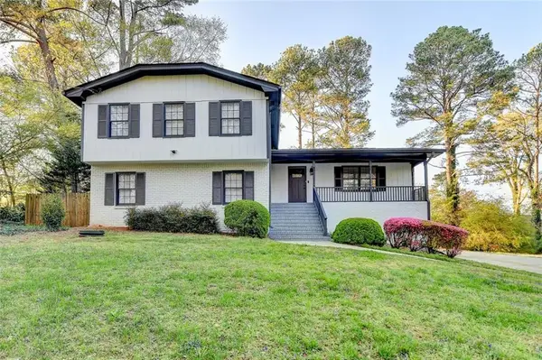 4087 Signal Ridge Sw, Lilburn, GA 30047