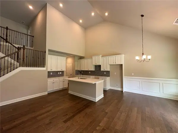 1036 Lakeview Oaks Court, Grayson, GA 30017
