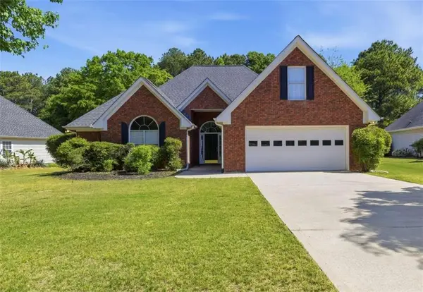 2820 Meadow Gate Way, Loganville, GA 30052