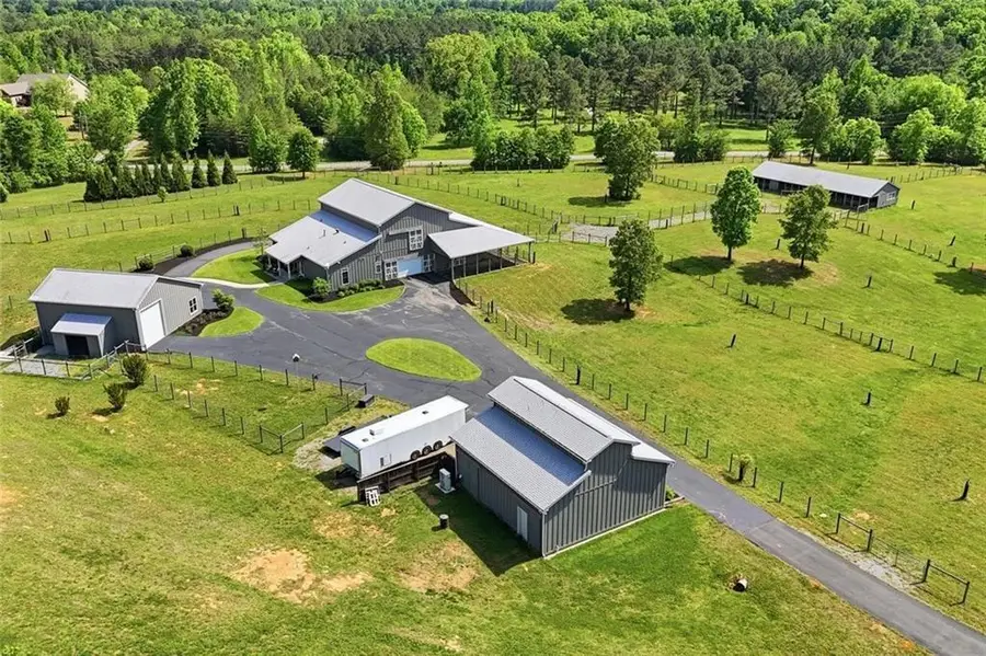 445 E Valley Road Ne, Rydal, GA 30171 - #3