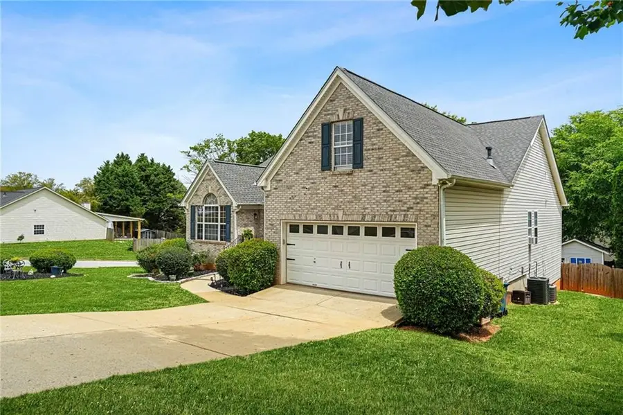 220 Cedarhurst Road, Lawrenceville, GA 30045 - #3