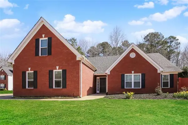 5382 Valley Forest Way, Flowery Branch, GA 30542