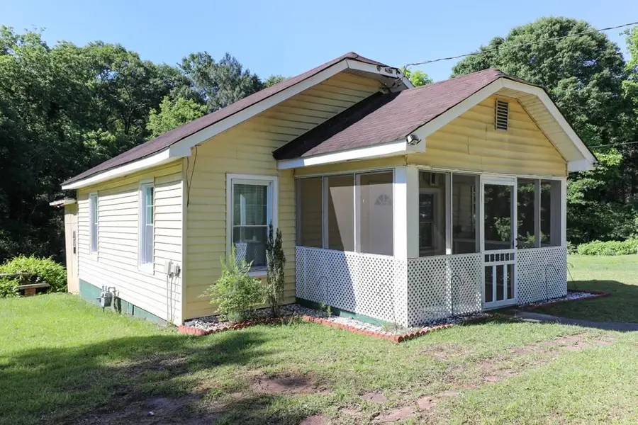 1186 E Tugalo Street, Toccoa, GA 30577 - #2