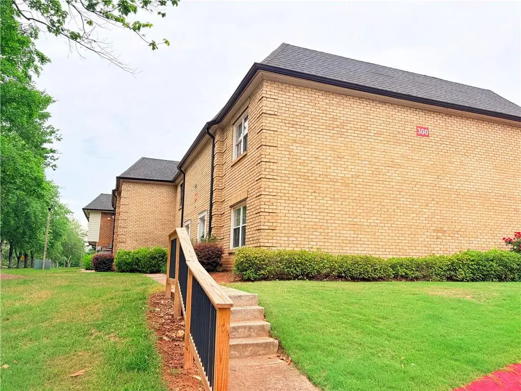 300 Winding River Drive #E, Atlanta, GA 30350 - #1
