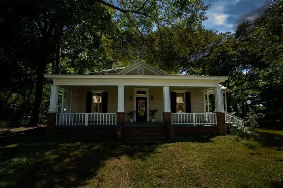 285 E Main St, Forsyth, GA 31029 - #2