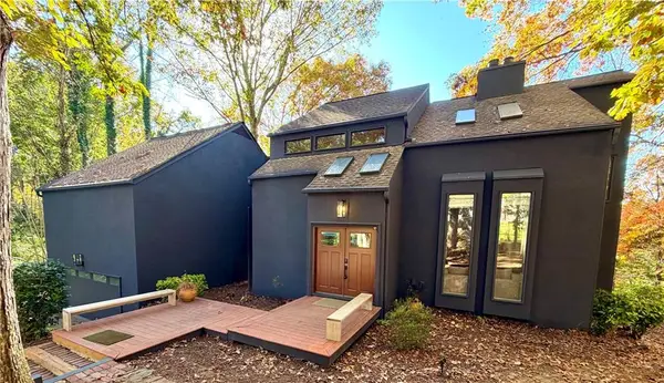175 River Court Parkway, Atlanta, GA 30328