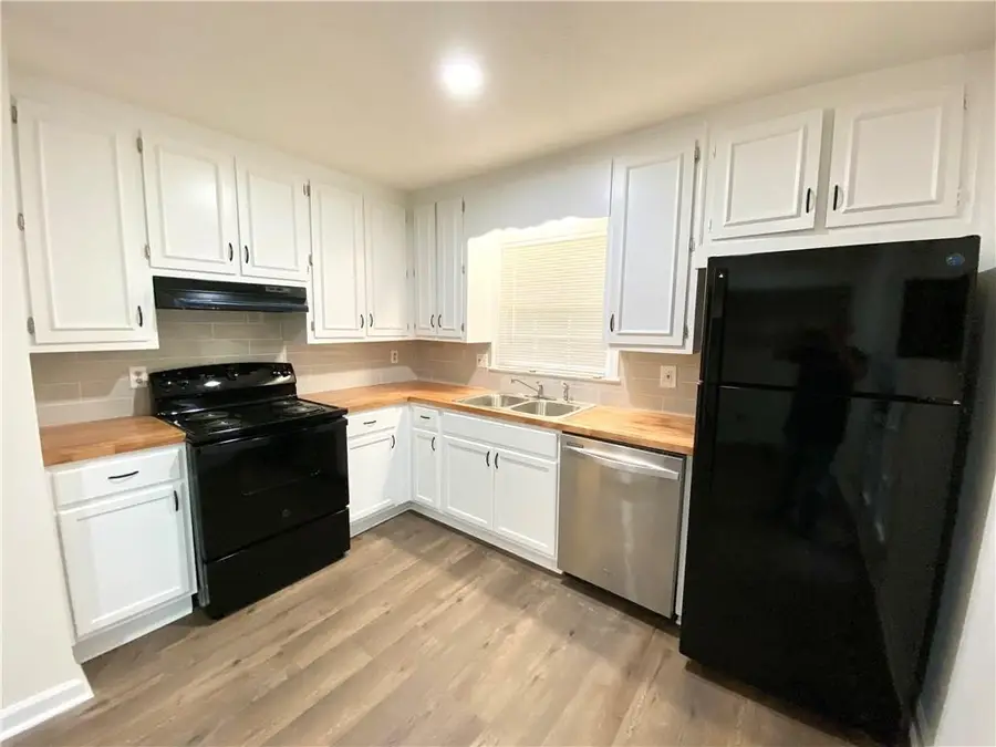 4017 Burns Road Nw, Lilburn, GA 30047 - #3