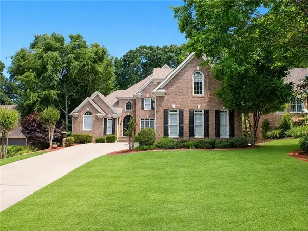 741 E Shore Drive, Canton, GA 30114