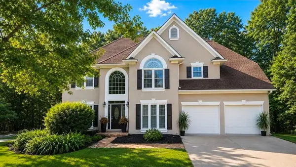 726 Whisper Wind Court, Woodstock, GA 30189