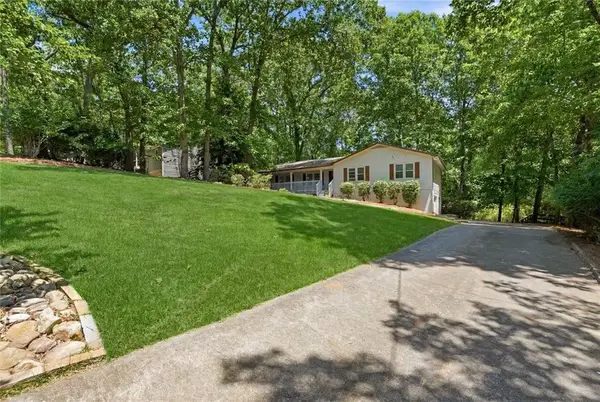 408 Riverlake Court, Woodstock, GA 30188