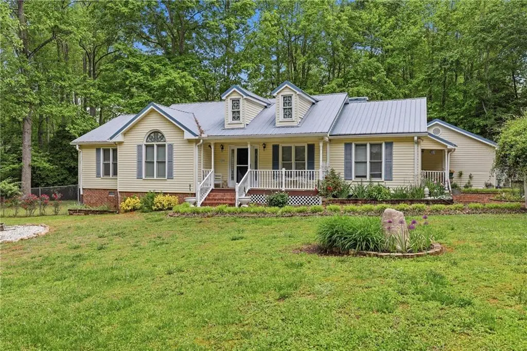 155 Deerfield Circle, Mount Airy, GA 30563 - #1