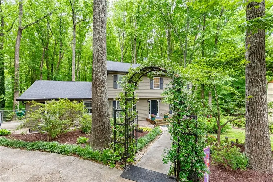 3672 Stonelake Court Sw, Lilburn, GA 30047 - #2