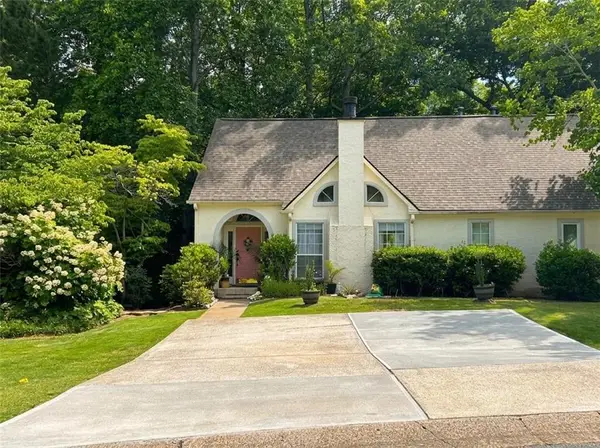 4135 Lake Mist Drive Nw, Kennesaw, GA 30144