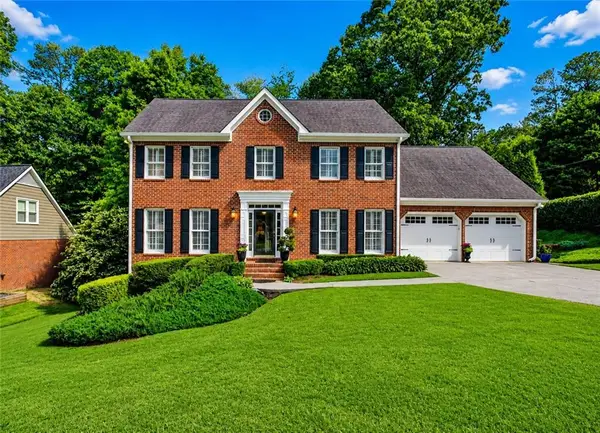 4648 Glenforest Drive Ne, Roswell, GA 30075