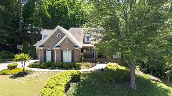 800 E Shore Drive, Canton, GA 30114