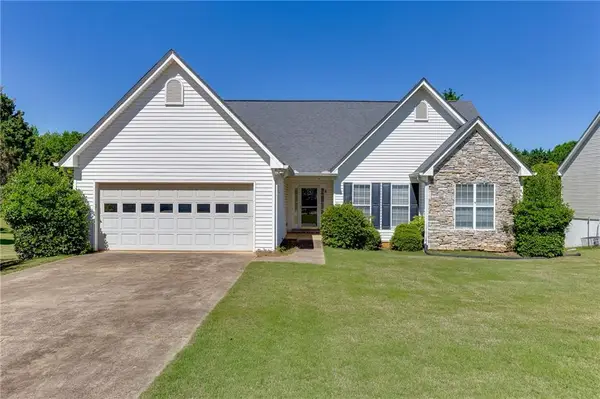 5972 River Oaks Drive, Flowery Branch, GA 30542
