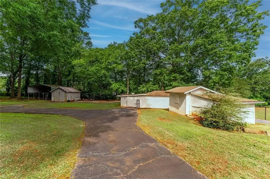 4225 Atlanta Street, Powder Springs, GA 30127 - #3