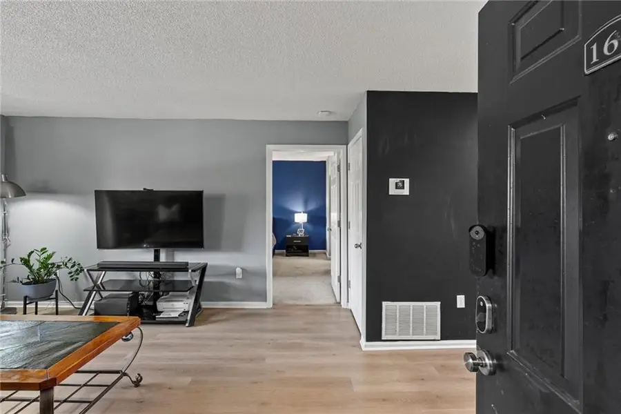 2657 Lenox Road Ne #L163, Atlanta, GA 30324 - #2