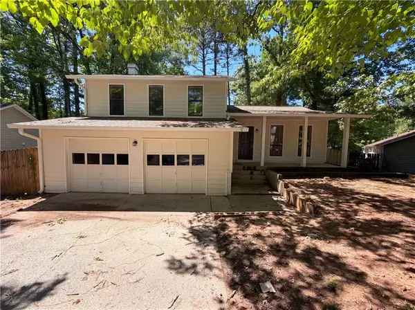 817 Greenhedge Way, Stone Mountain, GA 30088