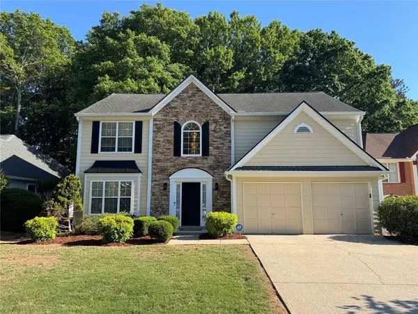 1075 Hidden Pond Lane, Roswell, GA 30075