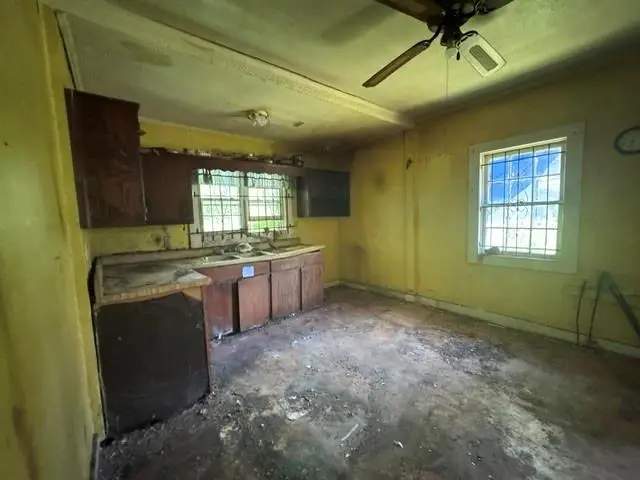 1049 Smith Street Sw, Atlanta, GA 30310 - #2