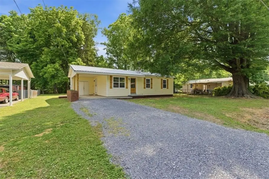 911 Bomar Street, La Fayette, GA 30728 - #3