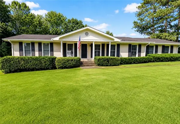 1900 Tara Circle, Douglasville, GA 30135