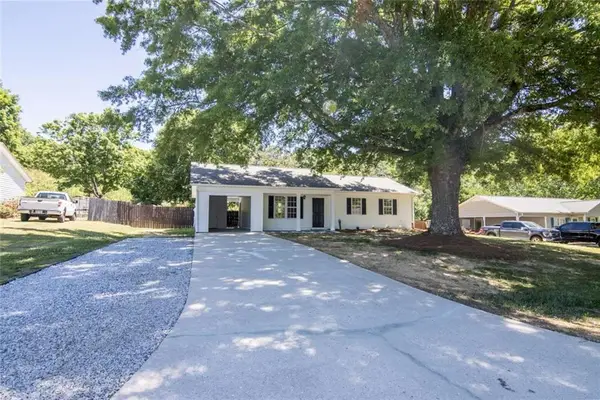 5933 Fieldstone Court, Clermont, GA 30527