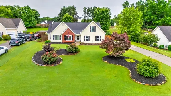 6145 Devonshire Drive, Flowery Branch, GA 30542