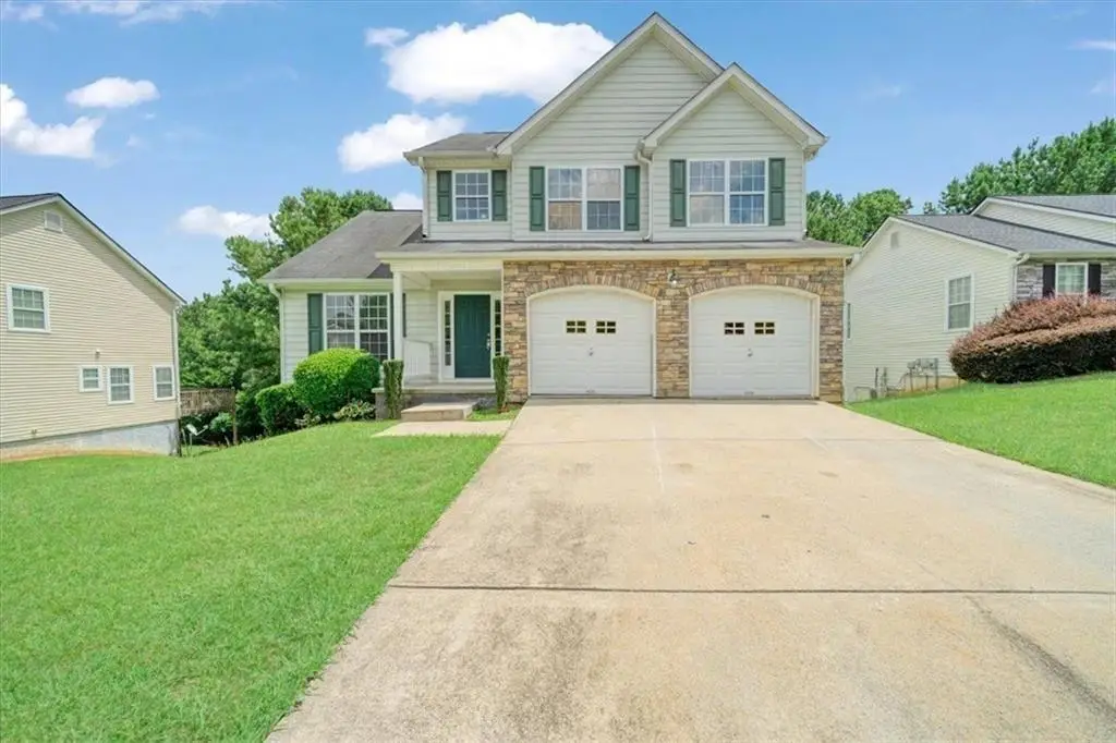 5745 Village Loop, Fairburn, GA 30213 - #1