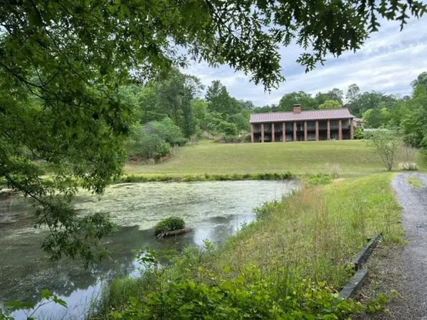 4454 Ledan Extension, Gainesville, GA 30506