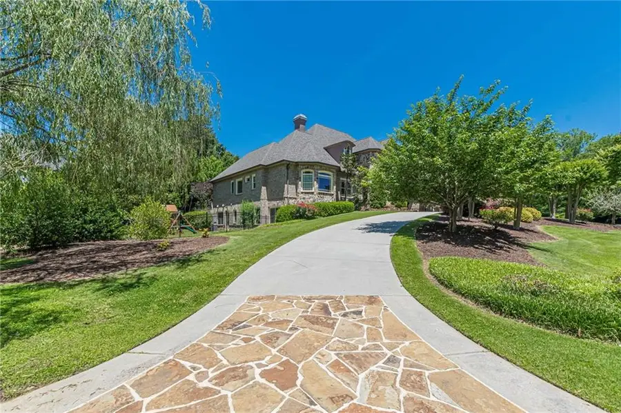 730 Glenairy Drive, Sandy Springs, GA 30328 - #3