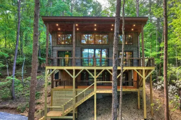 328 Crabapple Drive, Blue Ridge, GA 30513