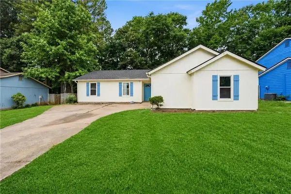822 Brandllwood Way Nw, Lilburn, GA 30047
