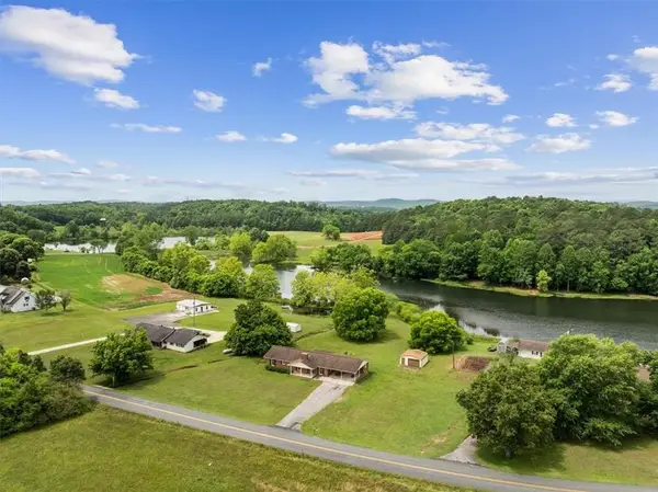 687 Johnson Lake Road Se, Adairsville, GA 30103