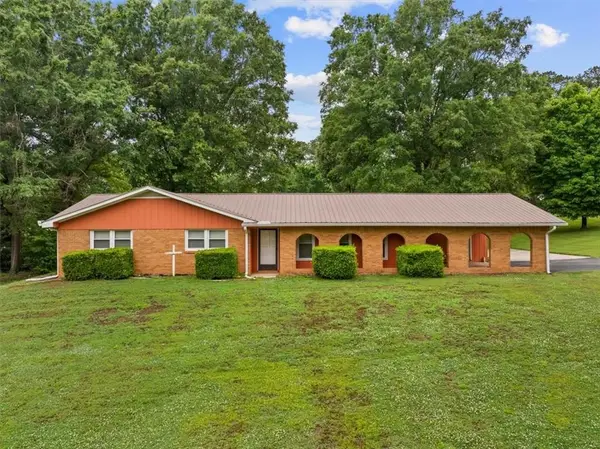 202 Briarwood Drive, Calhoun, GA 30701