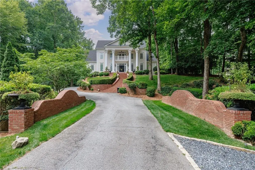 510 Londonberry Road, Atlanta, GA 30327 - #1
