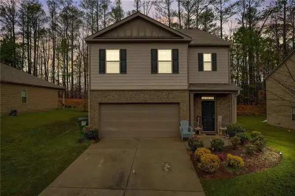 602 Dodson Lake Court, Fairburn, GA 30213
