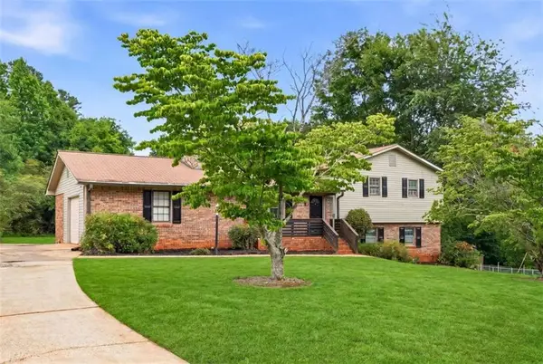 6 Bittersweet Lane, Newnan, GA 30263