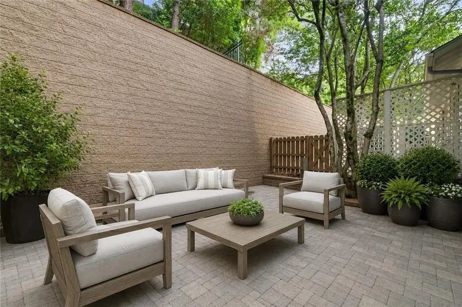 1069 Woodbridge Hollow Ne, Atlanta, GA 30306 - #2
