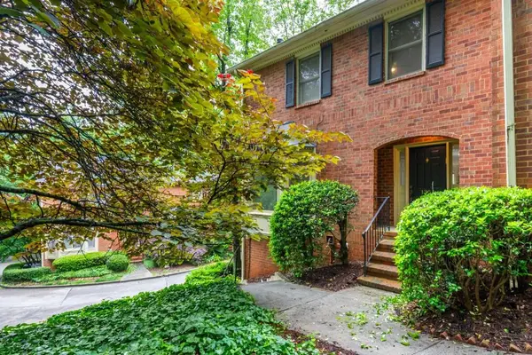 1354 Sheffield Glen Way Ne, Atlanta, GA 30329