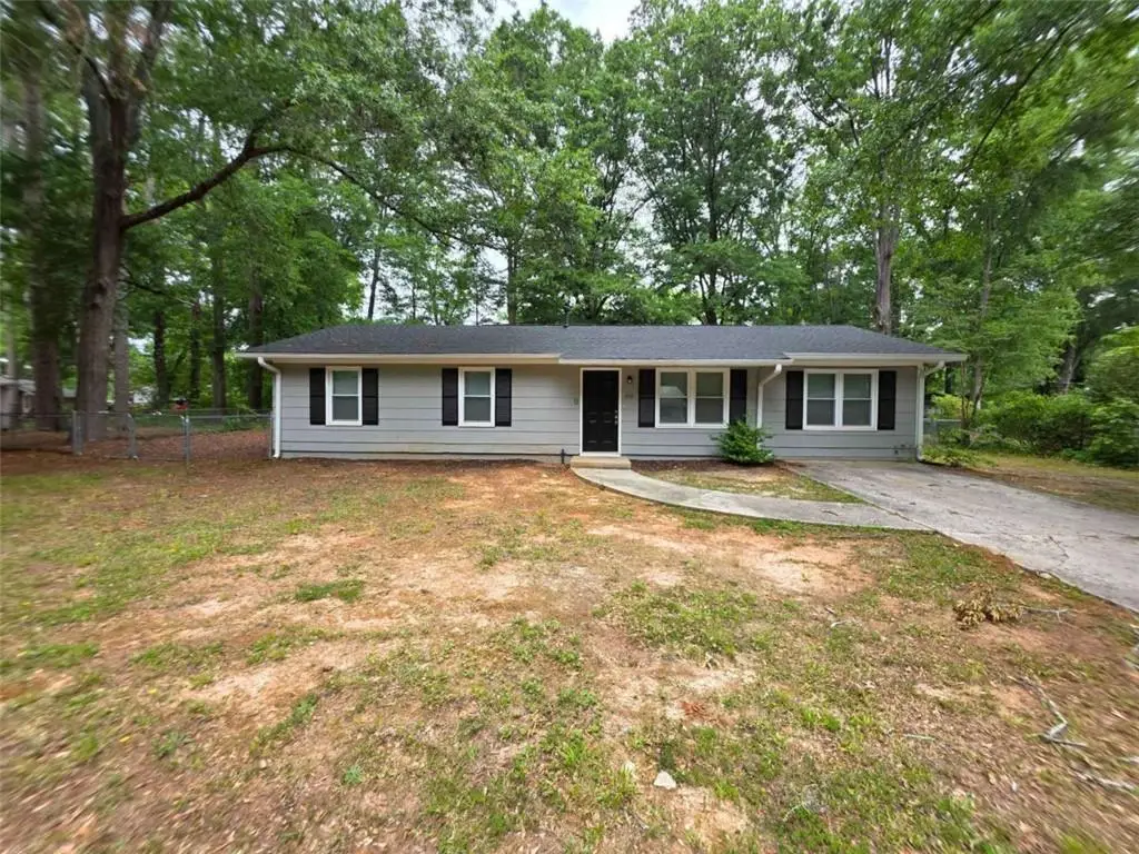 450 Glenwood Dr, Monroe, GA 30655 - #1