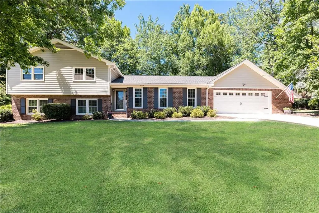 2505 Riverglenn Circle, Dunwoody, GA 30338 - #1