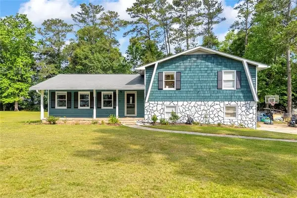 144 Zion Wood Road, Loganville, GA 30052